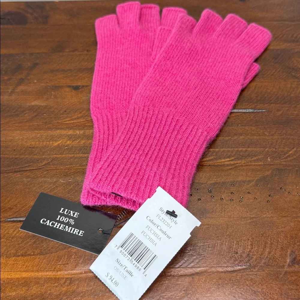 Saks Fifth Avenue Pink Cashmere Gloves